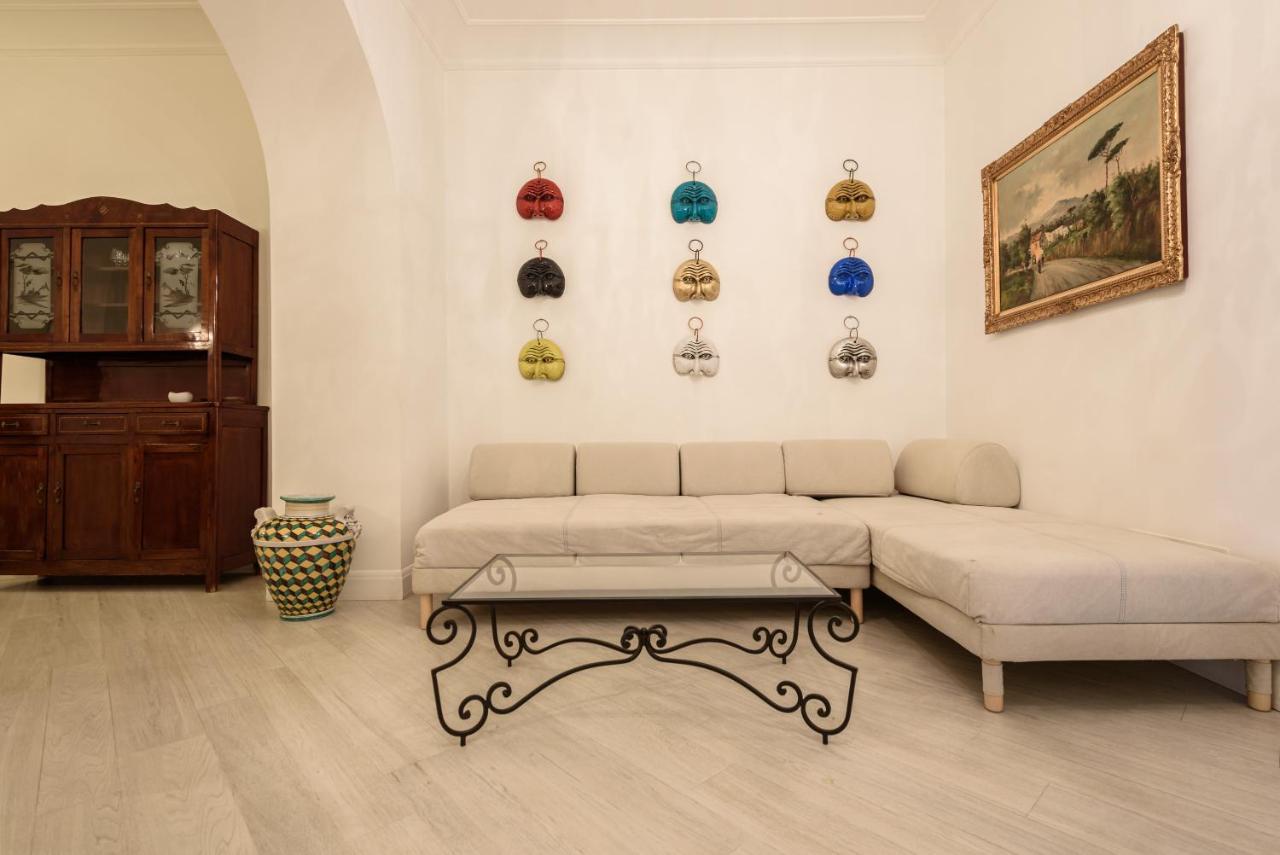 Palazzo Dello Spagnolo Suite Nápoles Exterior foto